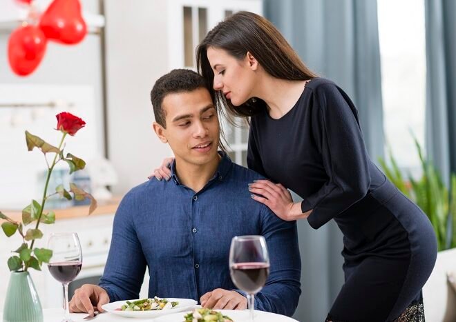 The Art of Feminine Dating: Finding Real Love Online