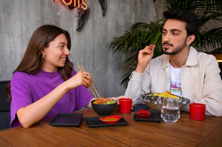 The Rise of Banksying: A New Toxic Dating Trend Explained